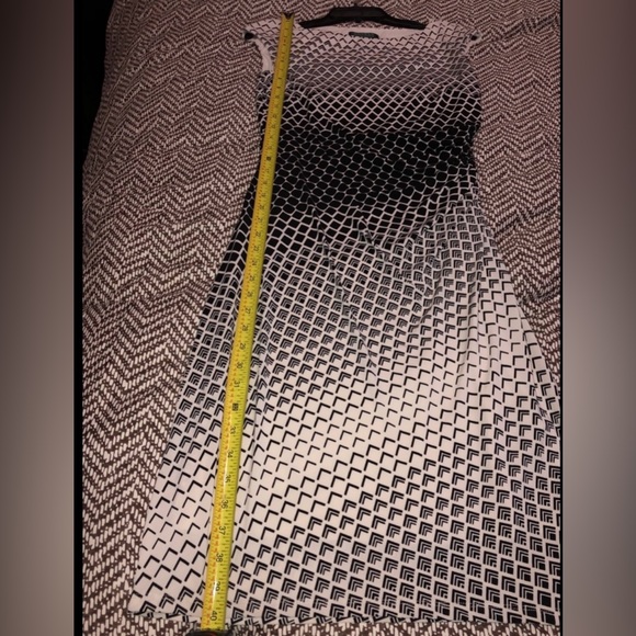 Ralph Lauren Stretchy Classic B&W Dress - Picture 6 of 7